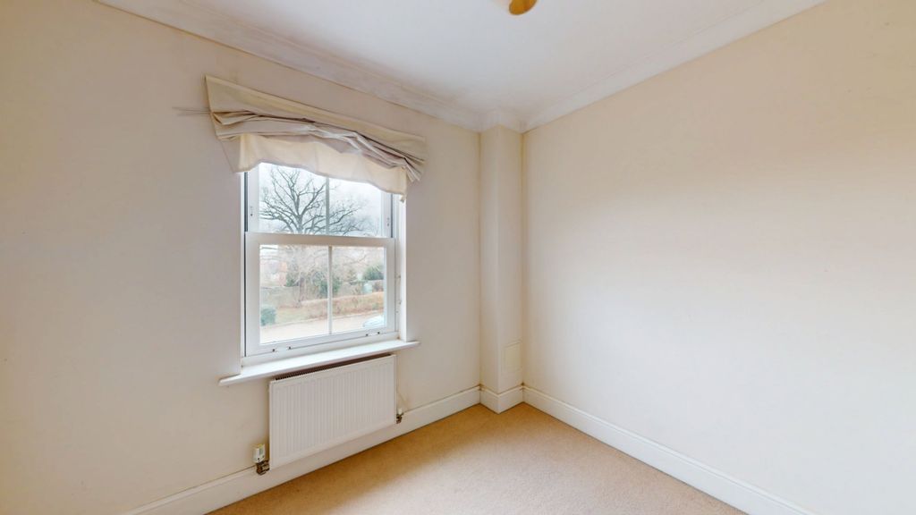 Additional image 10 of 2 bed flat for saleAinsley Way, Chartham, Canterbury CT4