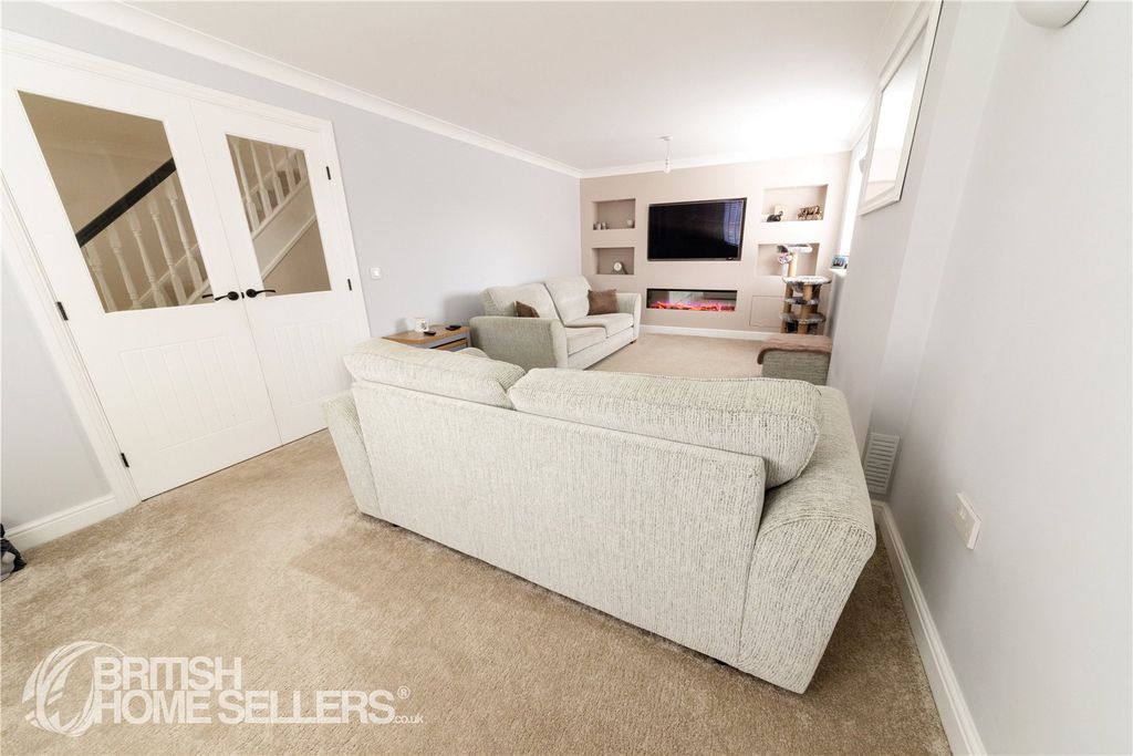 Property photo 3 of 17 Picture No. 15