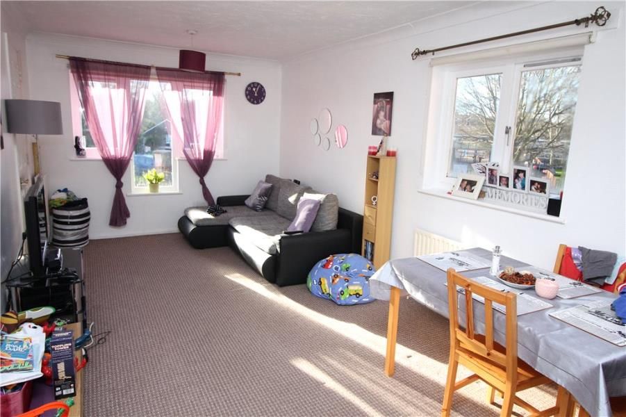 Property photo 2 of 9
