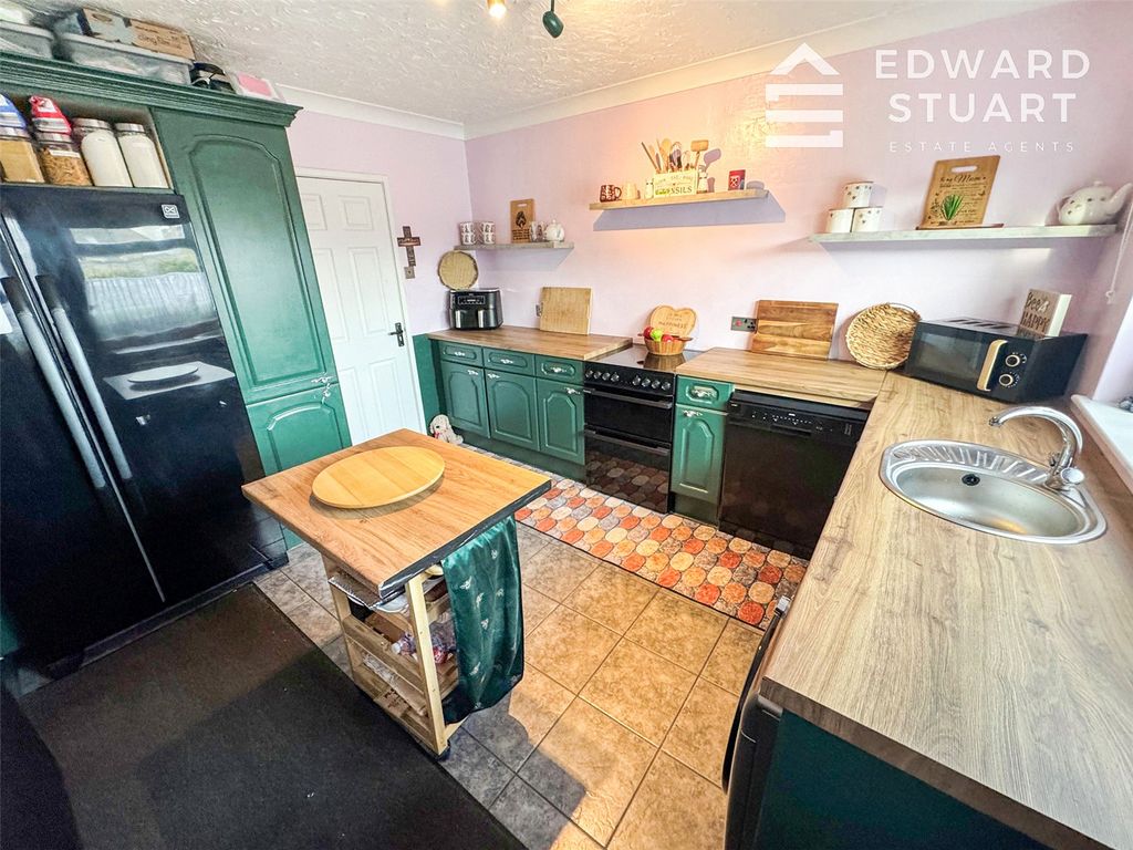 Property photo 3 of 16 Picture No. 09