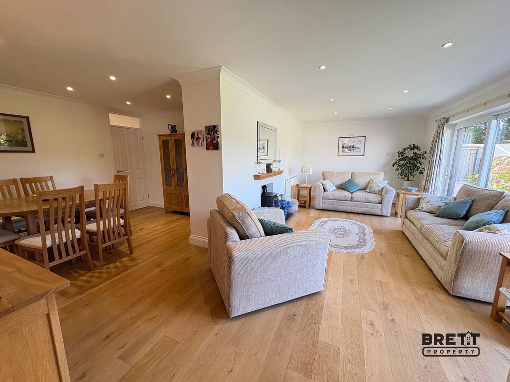 Additional image 7 of 3 bed bungalow for saleWades Close, Holyland Road, Pembroke, Pembrokeshire. SA71