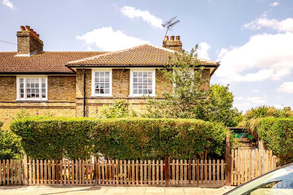 Property photo 2 of 12 Picture No. 16