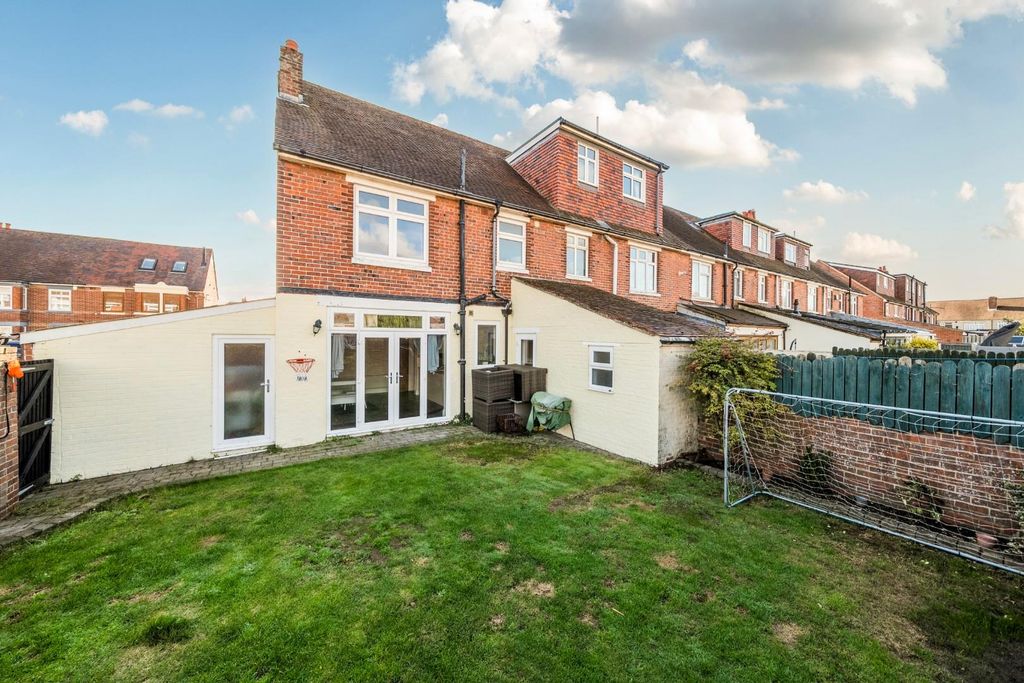 Property photo 1 of 15 1370375-19-68F8F917cd8Bf.Jpg