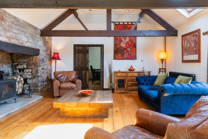 Property photo 2 of 32 Coach-House-25_d939-3071-9145-6836-14F5-794d-Acfc-