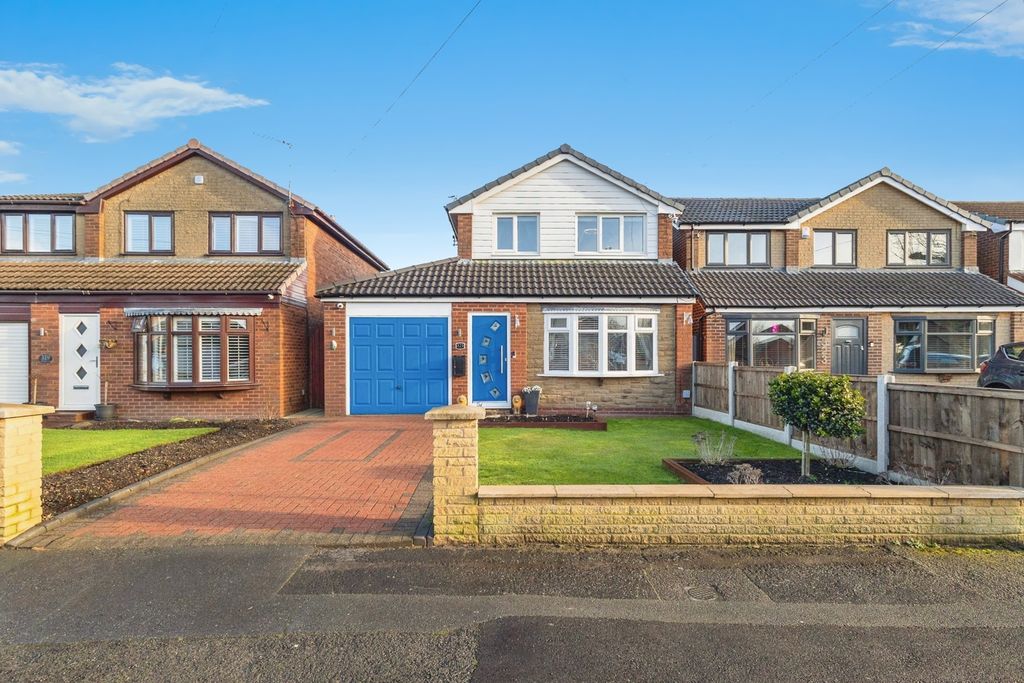 Property photo 1 of 19 Front