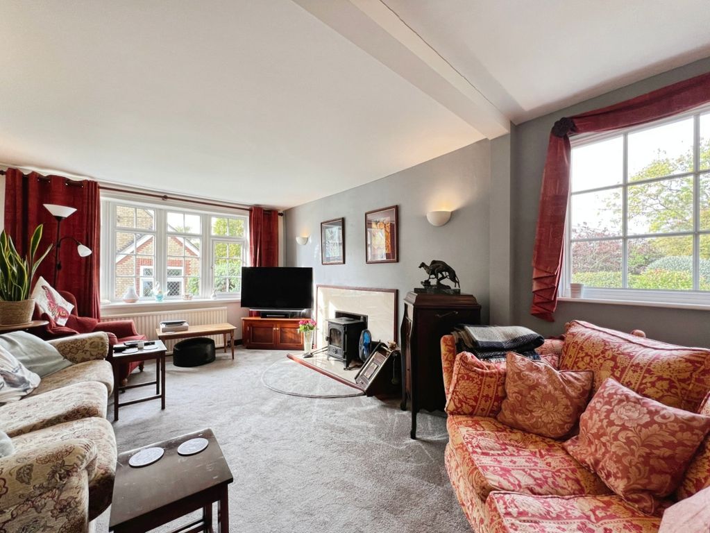 Property photo 3 of 16