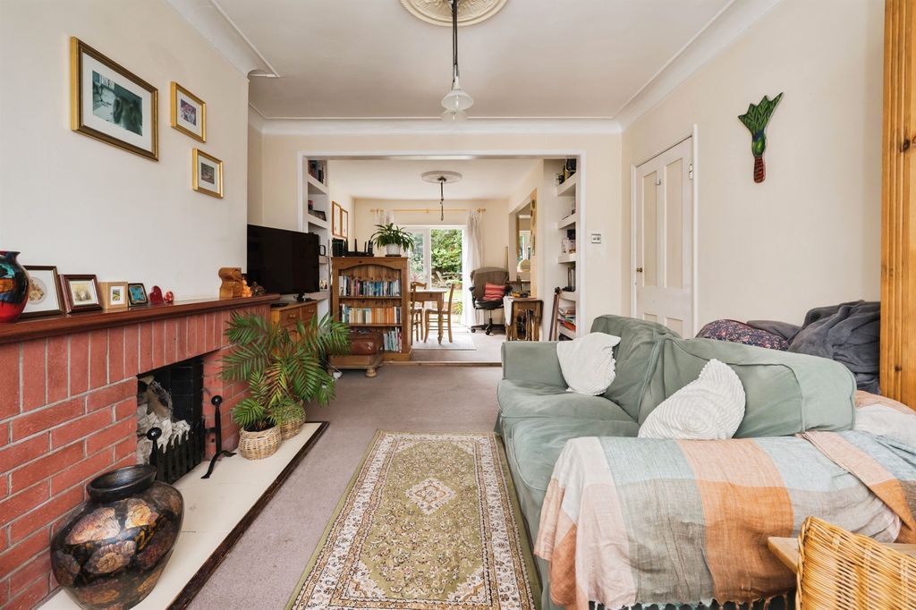 Property photo 3 of 12