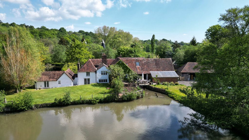 Property photo 1 of 26