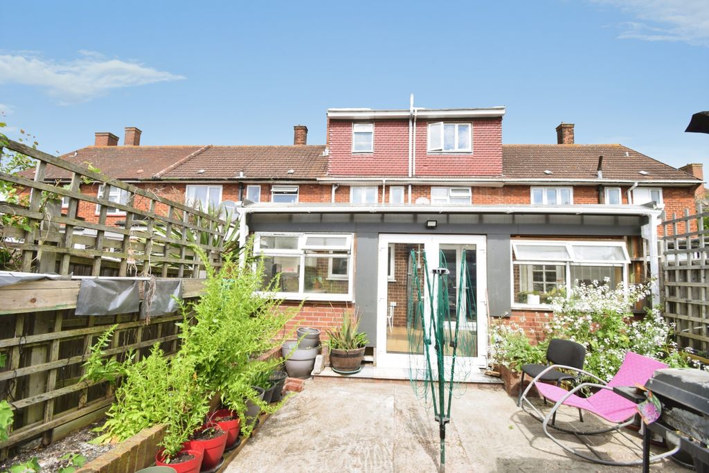 Property photo 2 of 20