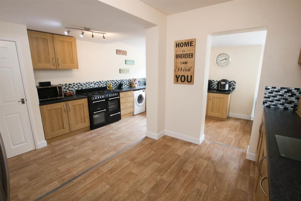 Property photo 2 of 23 Open Plan Kitchen