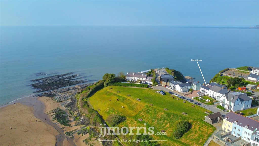 Property photo 2 of 54 8725E35A-76A6-442F-B2D4-Ad9Fed32526D.Jpeg