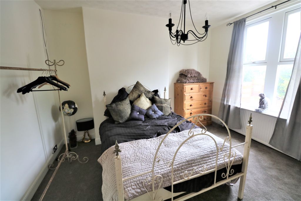 Property photo 1 of 4