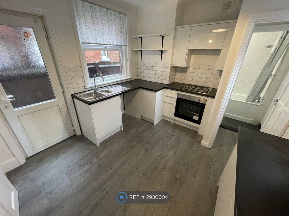 Property photo 1 of 12 Kitchen