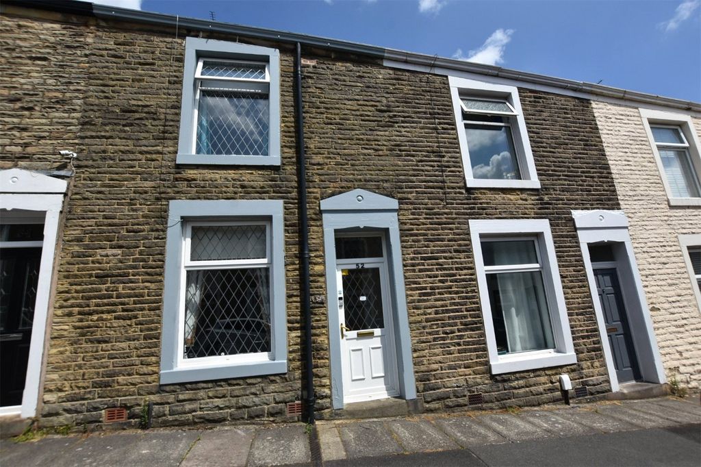 Property photo 1 of 16 Front