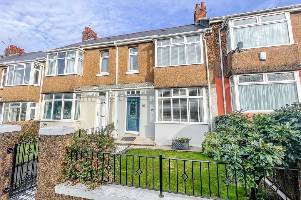 Property photo 1 of 13