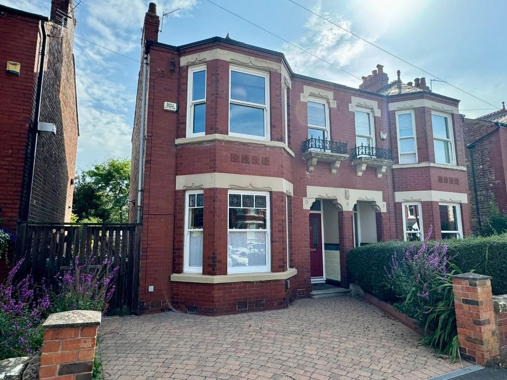 Property photo 1 of 30