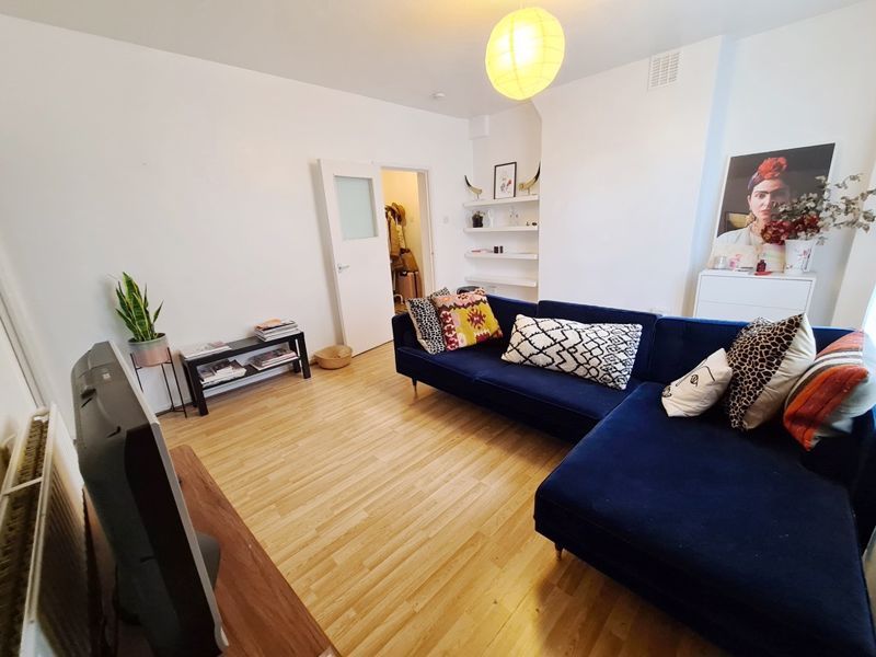 Property photo 3 of 15 Photo 6