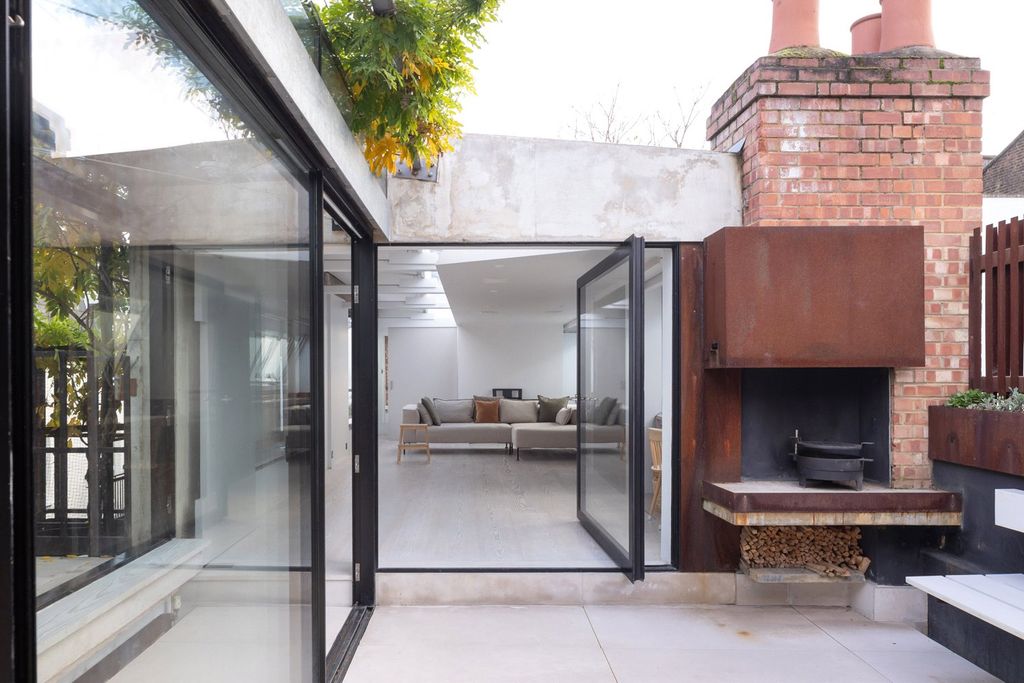 Property photo 1 of 17 Picture No. 14