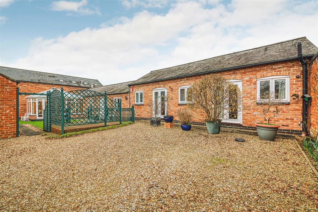 Property photo 1 of 26