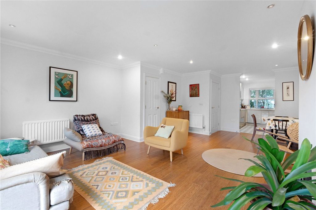 Property photo 2 of 17 Reception