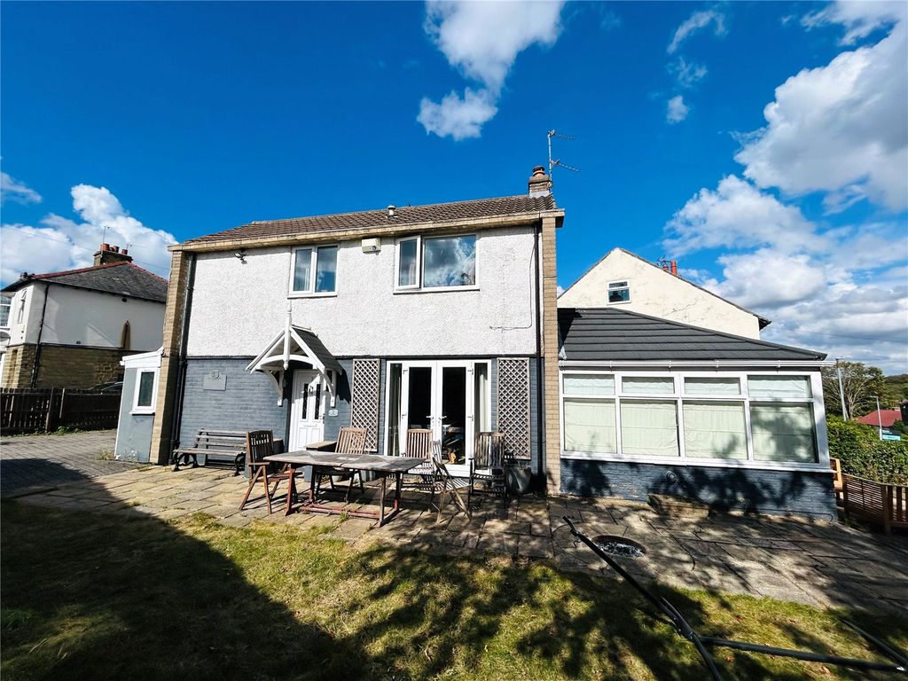 Property photo 1 of 18 Front