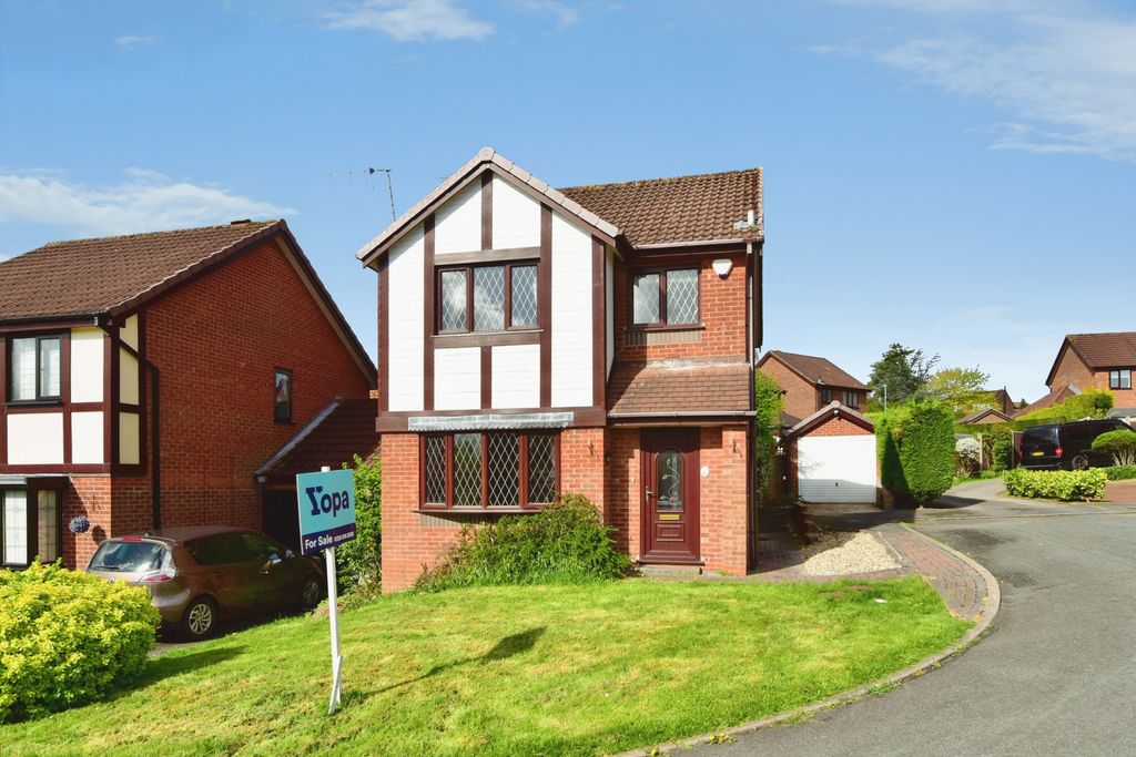 Property photo 1 of 21 Front Aspect