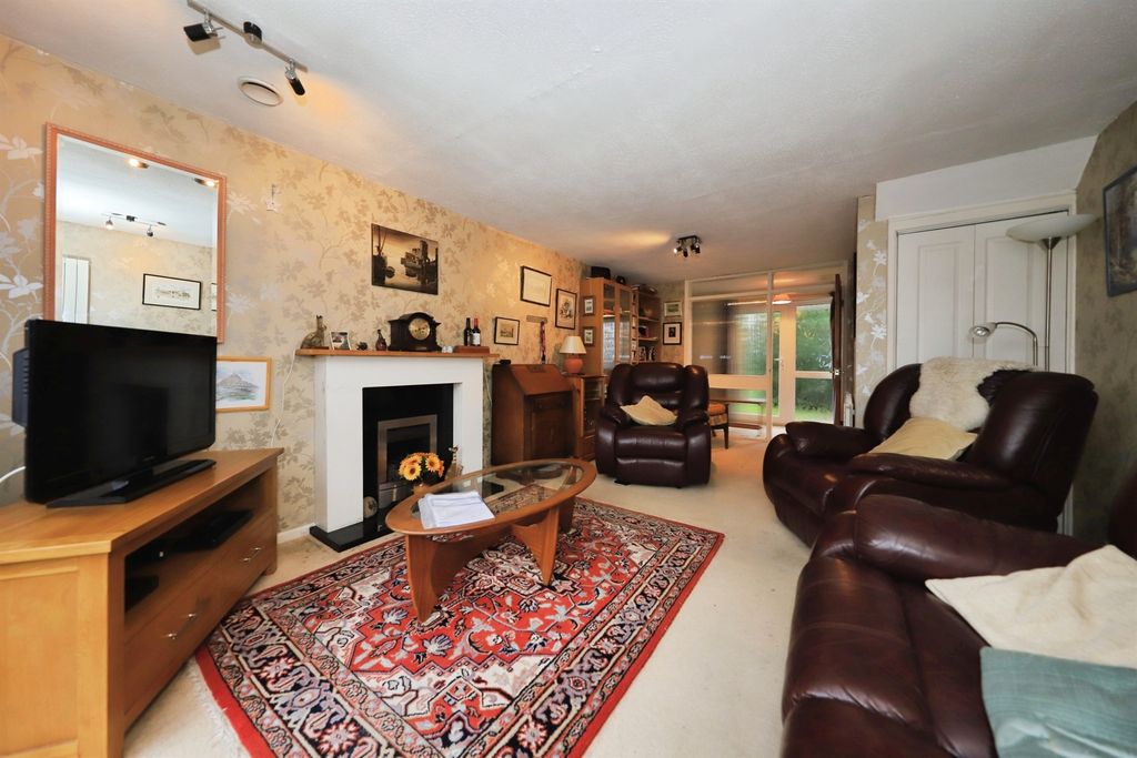 Property photo 2 of 19