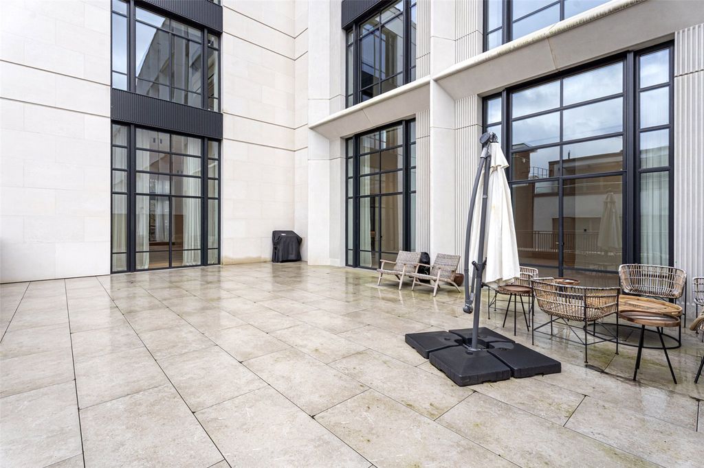 Property photo 3 of 50 Picture No. 33