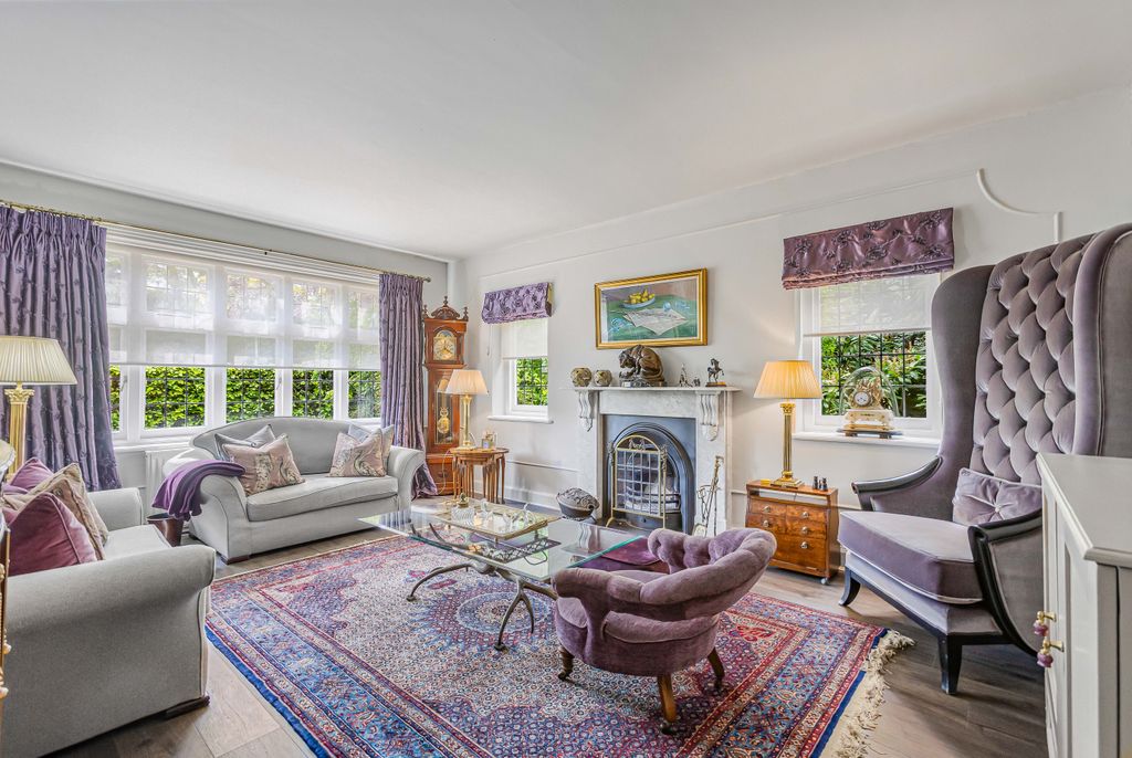 Property photo 2 of 39 Drawing Room