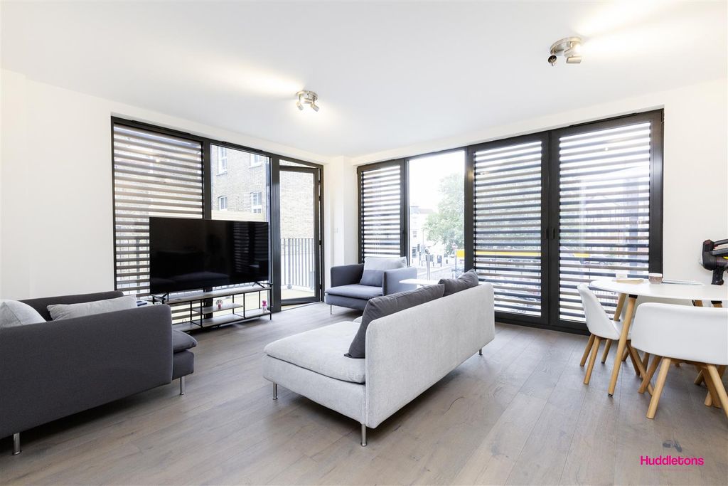 Property photo 1 of 18 Omegas Court -1.Jpg