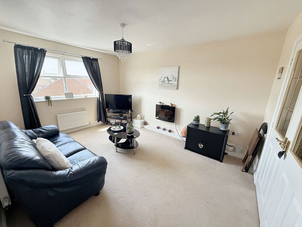 Property photo 3 of 9