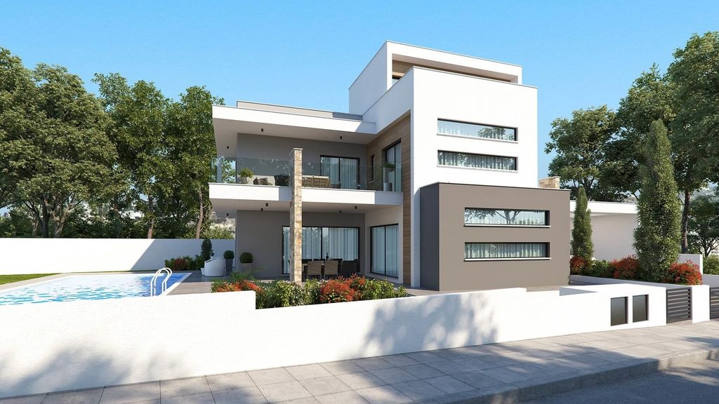 Property photo 2 of 35