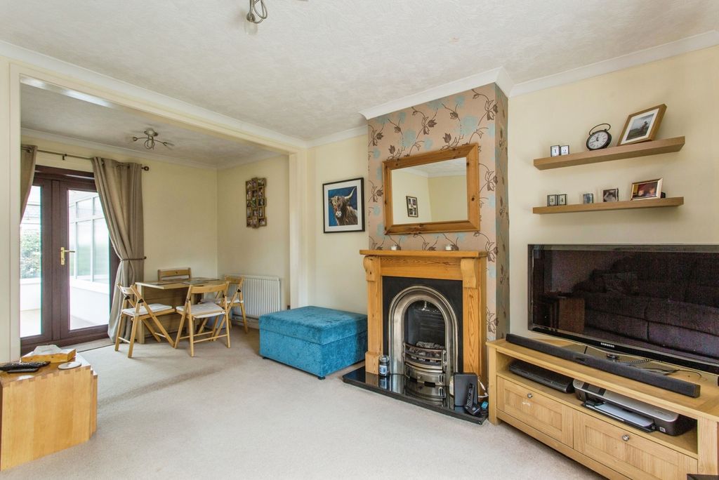 Property photo 3 of 16 Photo
