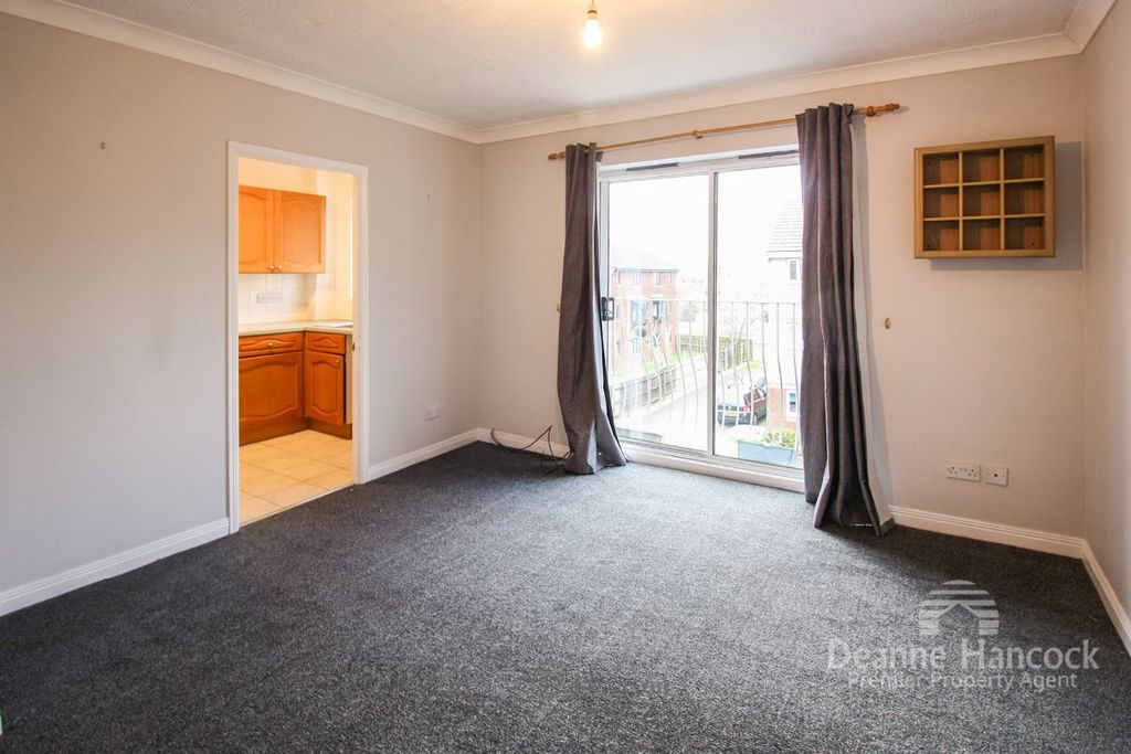 Property photo 2 of 7
