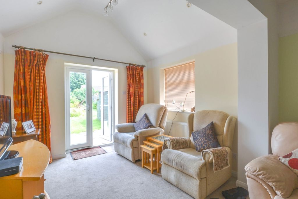 Property photo 3 of 13 Lrg_Dsc_0046-Dsc_0048