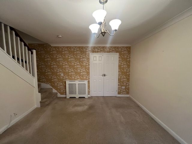 Property photo 2 of 22 Living Room