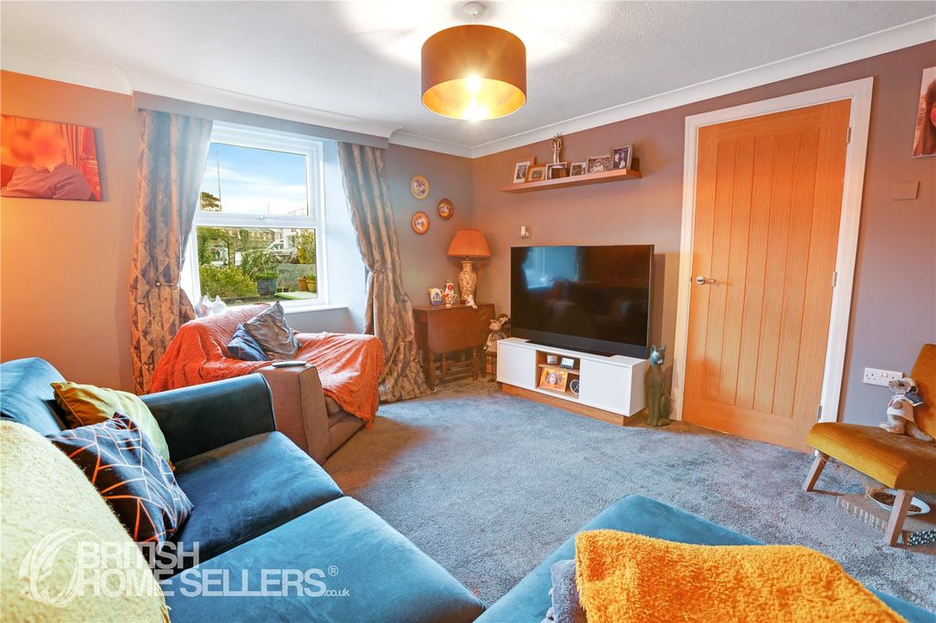 Property photo 3 of 16 Picture No. 15