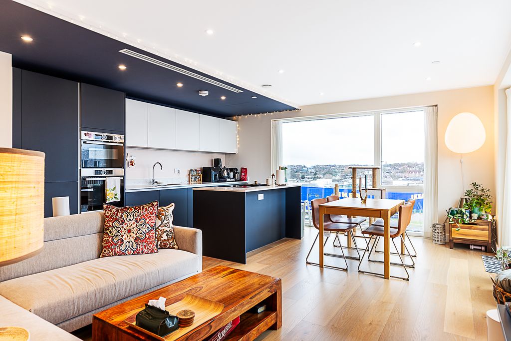 Property photo 1 of 38