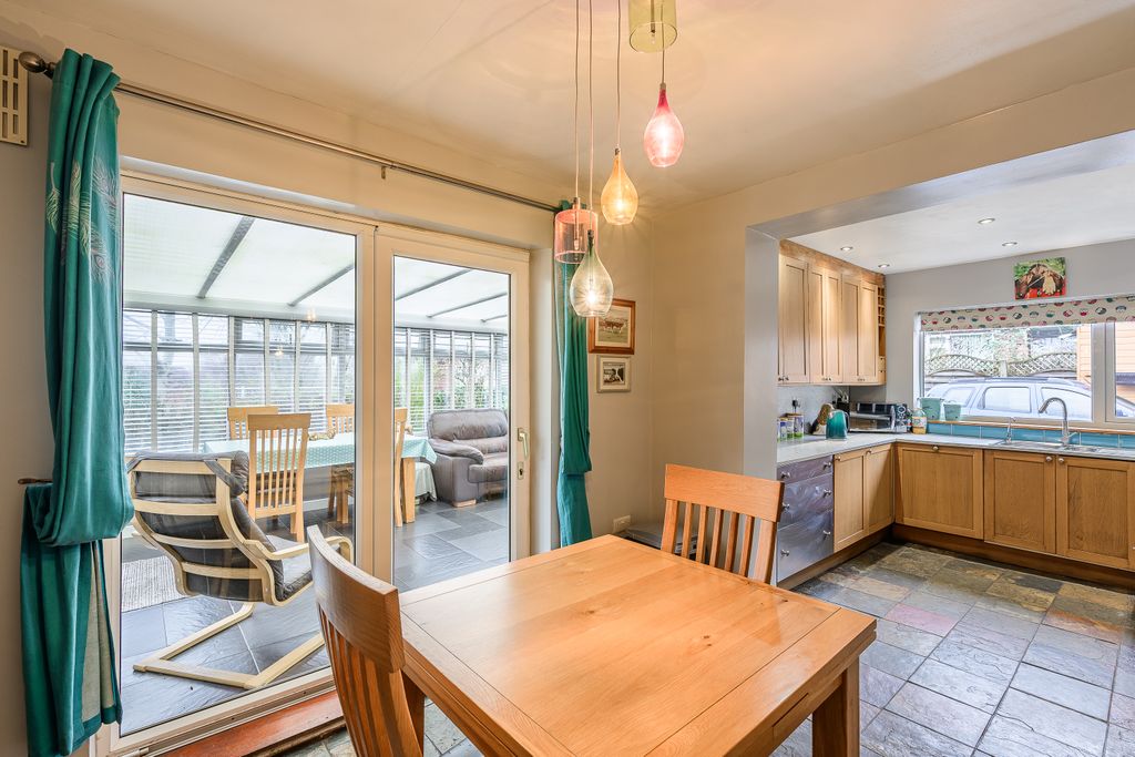 Property photo 3 of 33