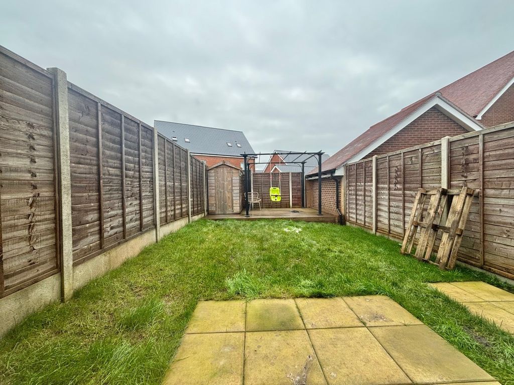 Property photo 3 of 12