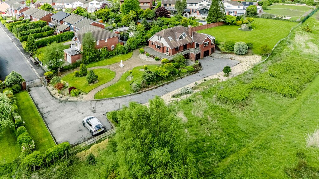 Property photo 1 of 55