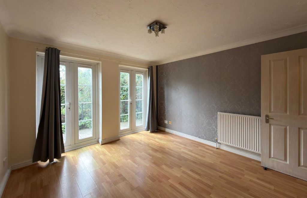 Property photo 2 of 5