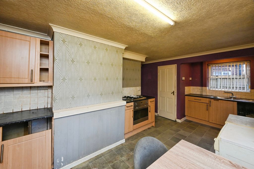 Property photo 3 of 15 Pbox-Img.Jpg