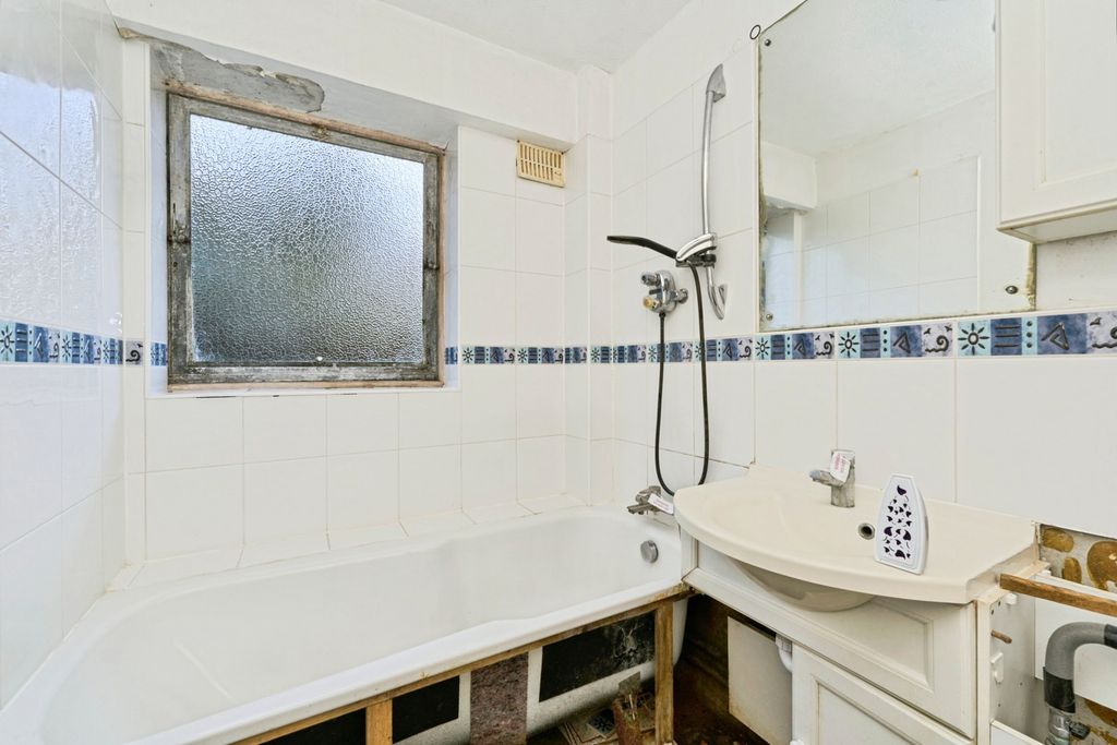 Property photo 2 of 17 Pbox-Img.Jpg