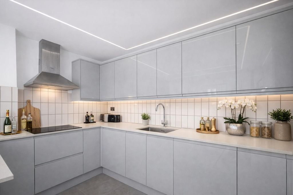 Property photo 2 of 17 3.Jpeg