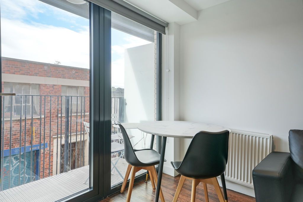 Property photo 2 of 17 Studio: Dining Area