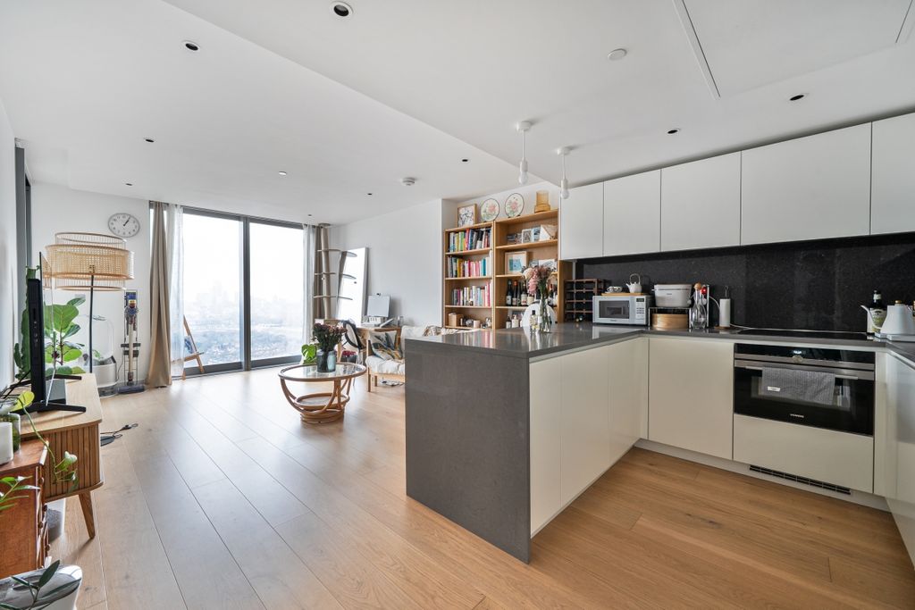 Property photo 3 of 15 1410249-6-698A299...