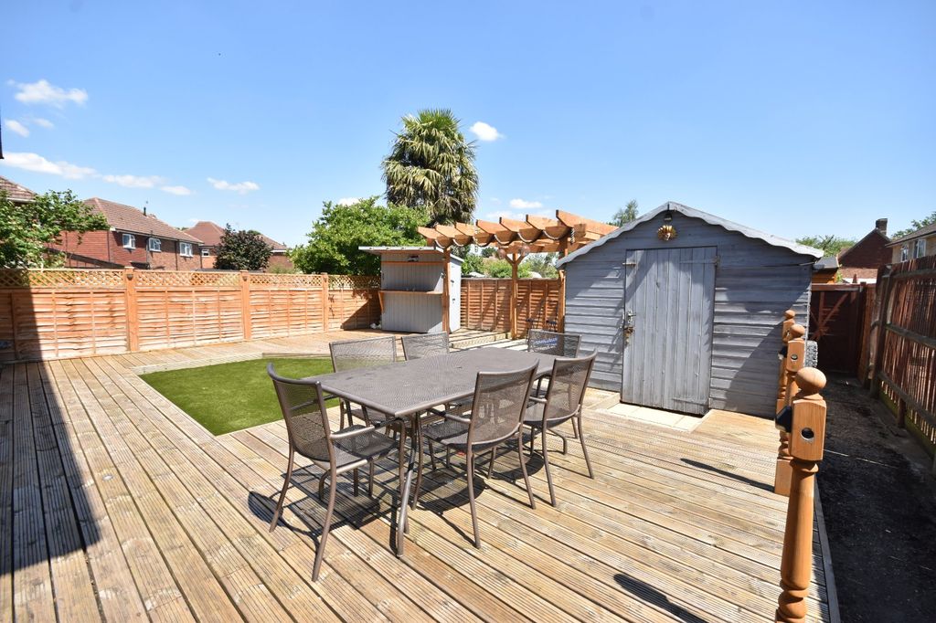 Property photo 3 of 11 Picture No. 01