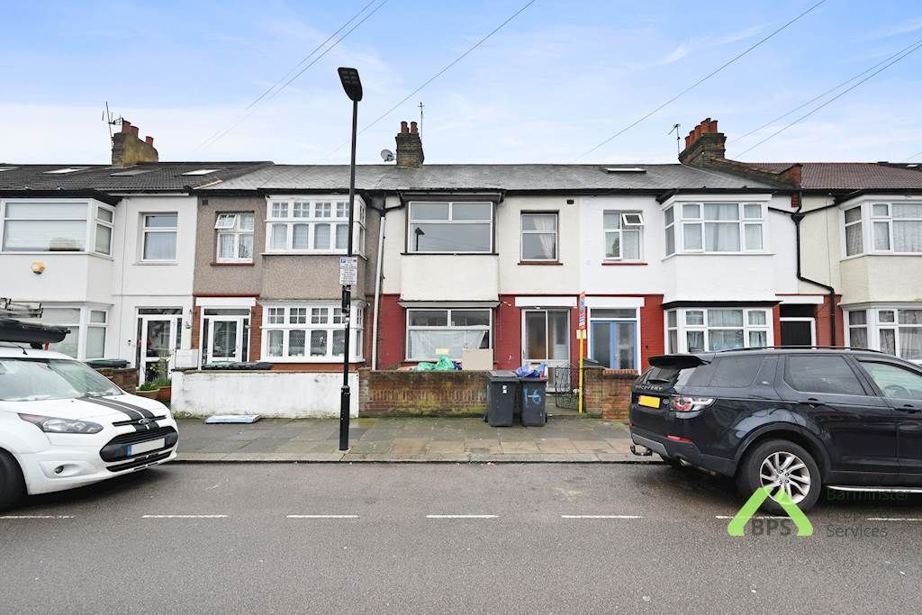 Property photo 1 of 15 3 Bedroom Mid-Terraced House For Sale Mafeking Road, Tottenham N17
