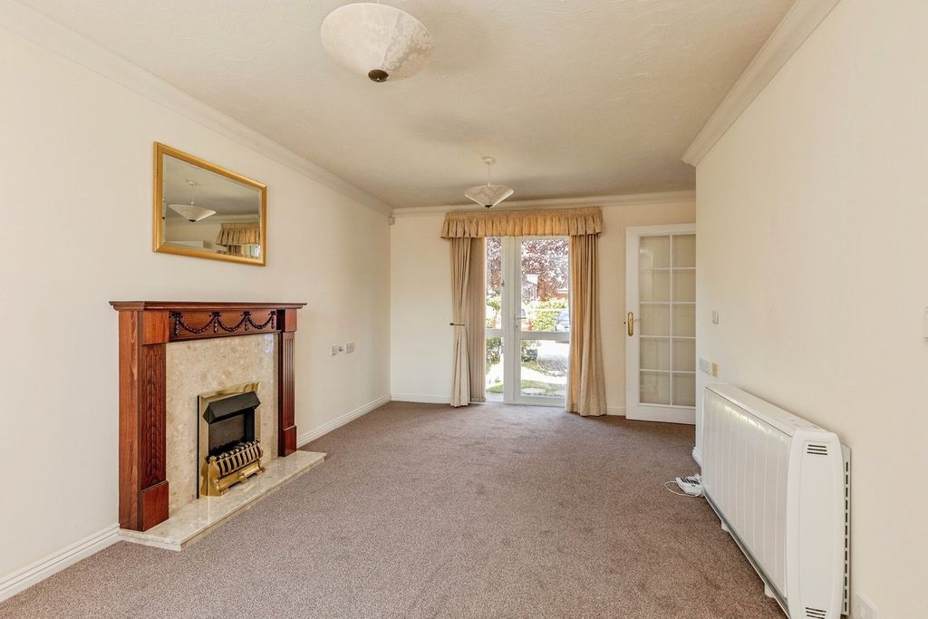 Property photo 3 of 11